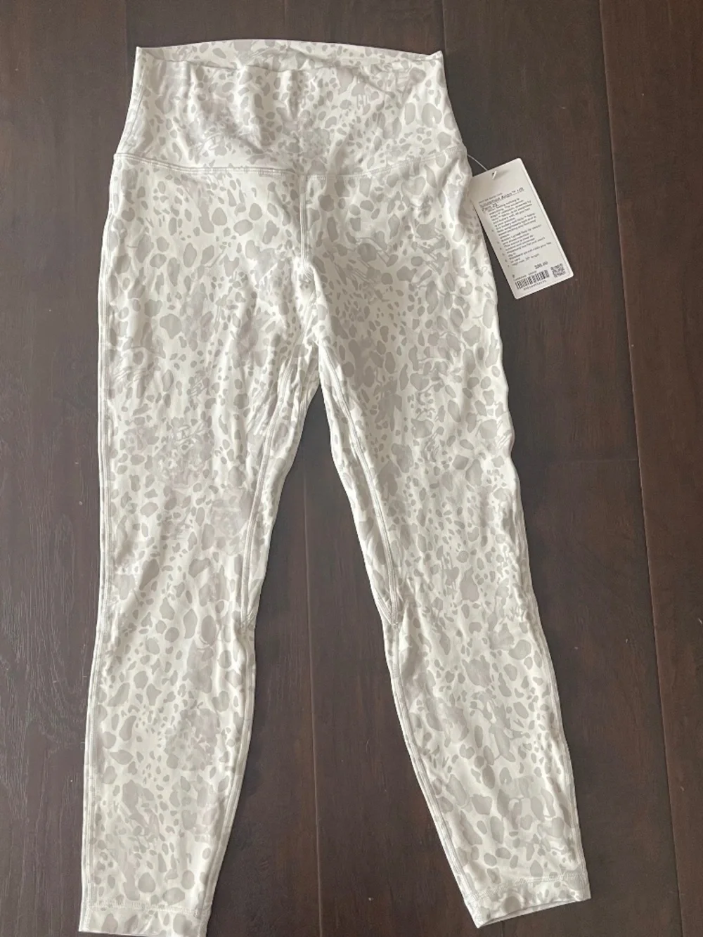 NWT lululemon Align HR 25” Cheetah Camo Size 8